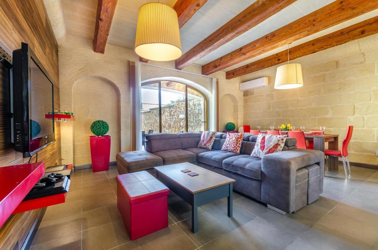 A Popular Pet Friendly Villa With A Pool, Gozo Xagħra Exteriör bild