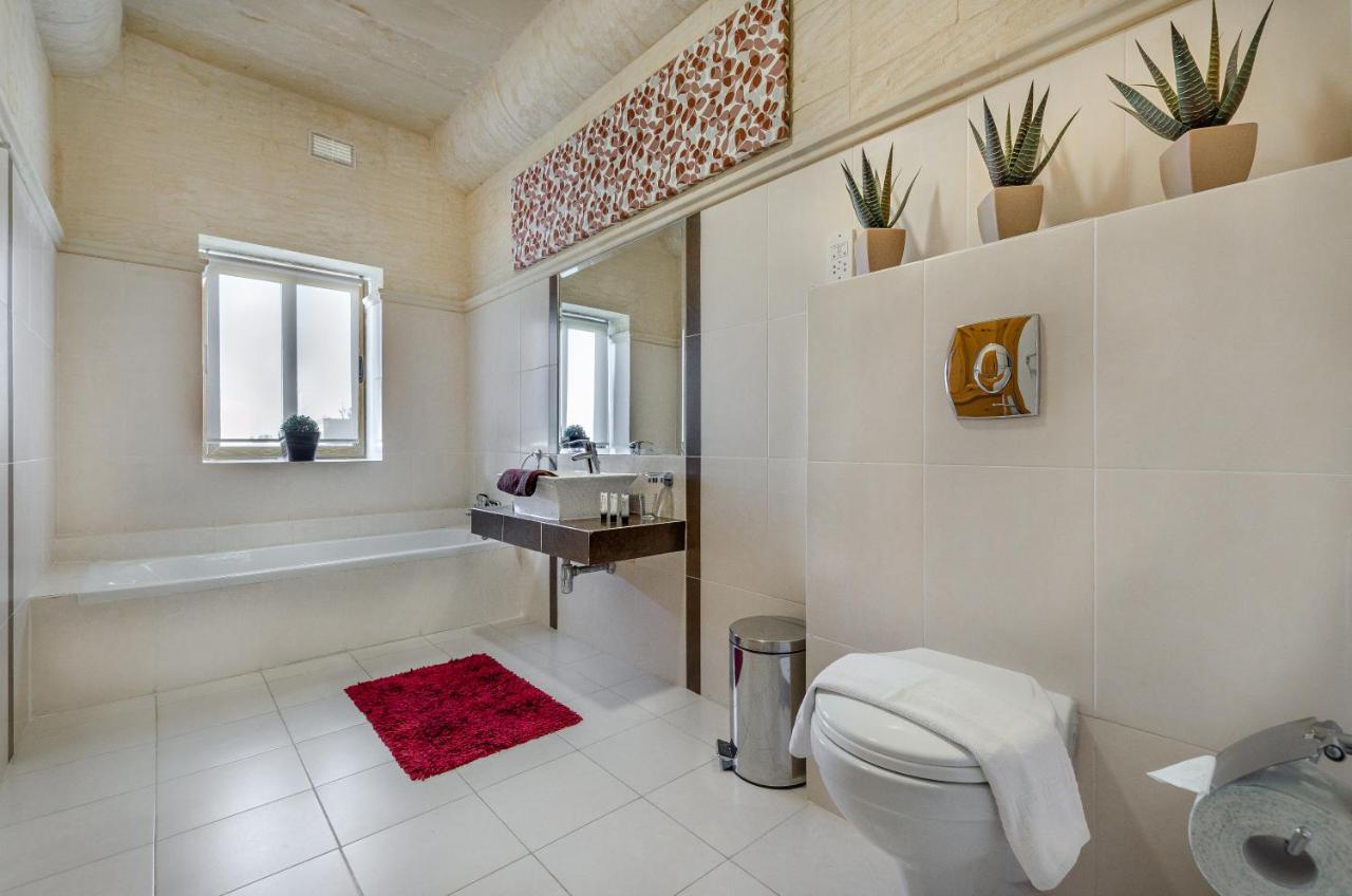 A Popular Pet Friendly Villa With A Pool, Gozo Xagħra Exteriör bild
